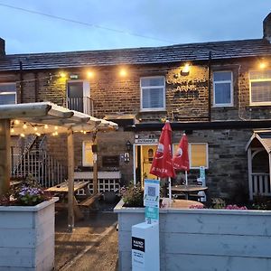 Hotel Croppers Arms Huddersfield Exterior photo