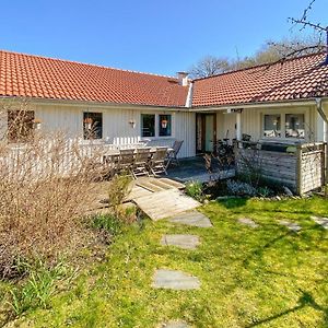 Stunning Home In Styrs With Sauna, Wifi And 2 Bedrooms Styrsö Exterior photo