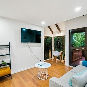 Appartamento A 1Br Slice Of Titirangi Heaven - Wifi - Netflix Auckland Exterior photo