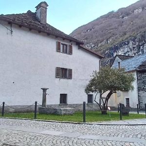 Appartamento Armonia Edificio Storico Del 1563. Cevio Exterior photo