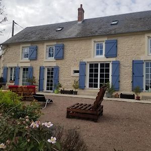 Chambre d'hôtes Chez Léon pour 3 adultes ou 2 adultes et 2 enfants Bed and Breakfast Chaulgnes Exterior photo