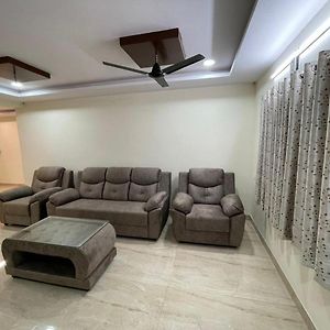 Appartamento 3 Bhk Fully Furnished In Vizag With Parking - 1St Floor Visakhapatnam Exterior photo