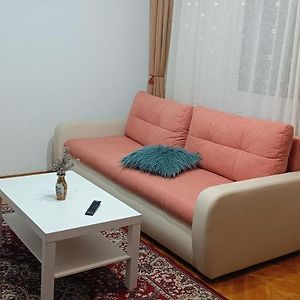 Appartamento Apartament Alexandra Orşova Exterior photo