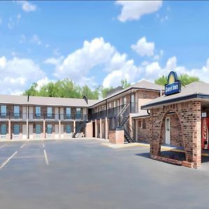 Days Inn By Wyndham Erick Exterior photo