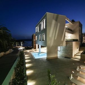 Luxury Villa Close To The Beach With Pool Abeona Traù Exterior photo