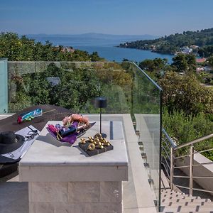 Uniquely Designed Villa Ivana With Outdoor Jacuzzi Nearby The Pebble Banje Beach At The Island Of Solta Rogač Exterior photo