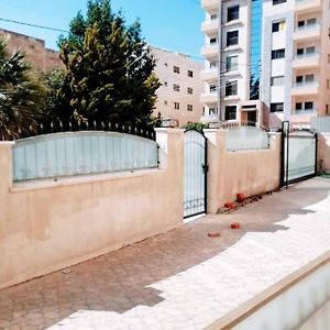 Apartment With Terrace Garden Amman Exterior photo