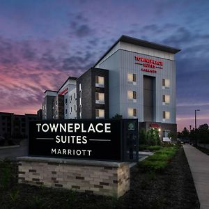 Towneplace Suites By Marriott Milwaukee Oak Creek Exterior photo