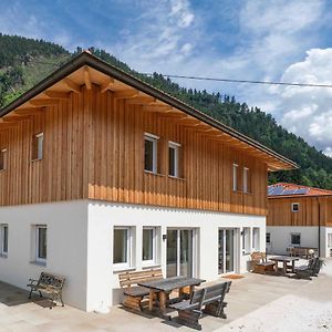2Geraumiges Ferienhaus In Den Schonen Alpen Villa Döbriach Exterior photo