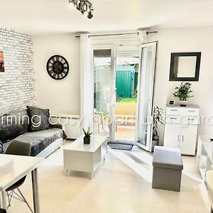 Appartamento Charming Cosy Apart With Garden Free Parking Claye-Souilly Exterior photo