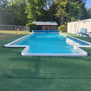 Appartamento Serene Countryside Getaway In Spencer, Ny With Pool Exterior photo