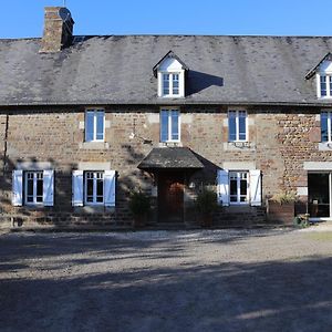 Decouverte D'Un Haras Proche Du Mont St Michel Bed and Breakfast Hambye Exterior photo