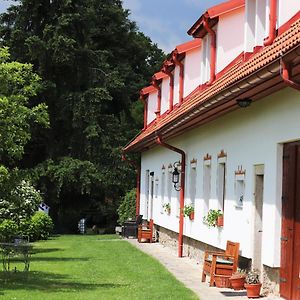 Hotel Hájenka hraběte Buquoye Kaplice Exterior photo