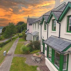 Glandore Mews Situated In The Picturesque Village Of Glandore Exterior photo