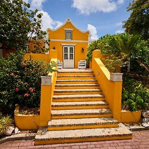 Hotel Landhuis Bona Vista Willemstad Exterior photo