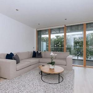 Modern 2Bd Flat With Balcony On The Grand Canal Dublino Exterior photo