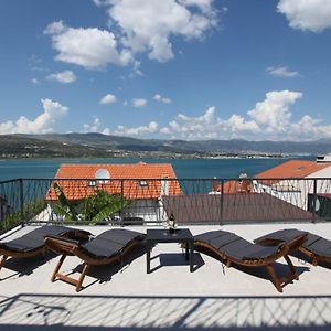 Apartment With Terrace And Sea View - Lucic Traù Exterior photo