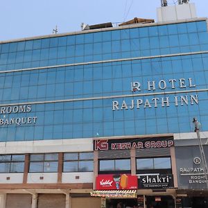 Hotel Rajpath Inn Mahesana Exterior photo