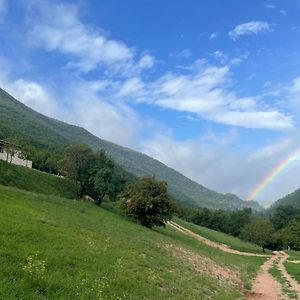 Casale nella valle Bed and Breakfast Pieve Torina Exterior photo