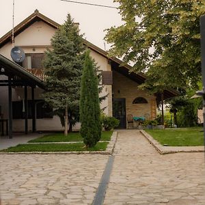 Vila Beli San Bed and Breakfast Vladimirovac Exterior photo