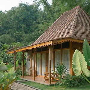 Hotel Chandaka Borobudur Magelang Exterior photo