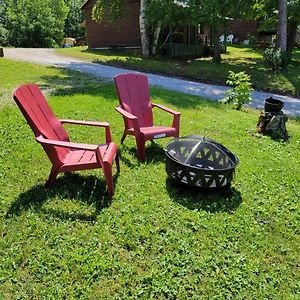 Chalet With Great Lake View Villa Gracefield Exterior photo