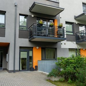 Cozy Apartment In Santariskes Vilnius Exterior photo