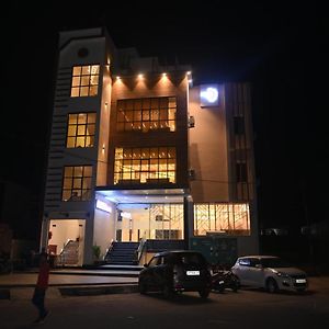 Hotel Awadh Palace Sitapur  Exterior photo