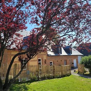 Les Fabulettes Bed and Breakfast Auffay Exterior photo