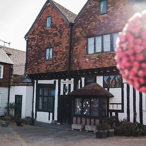 Taylour House - Edenbridge, Sleeps 10, Historic, Unique Yet Modern Villa Exterior photo