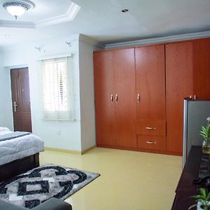 Private Luxury Master Bedroom Lagos Exterior photo