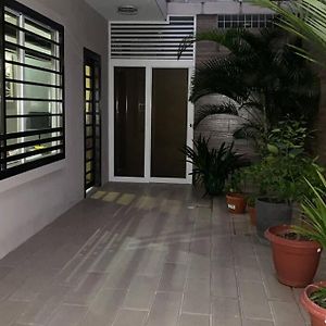 Moderna Suite En Machala Exterior photo