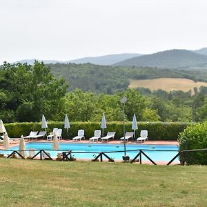 Relax Nella Jacuzzi In Toscana Colle Val D'Elsa Exterior photo