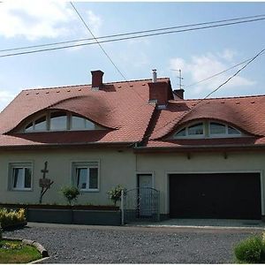 Hotel Luca Vendégház Sárvár Exterior photo