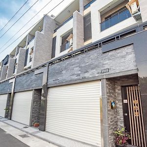 Hotel 綠竹 弄 親子 民宿 附設 背包 客房 Guiren Exterior photo