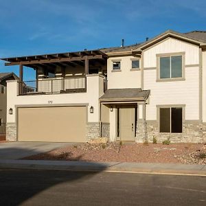 Zion Play-Cation Home - View Of Zion National Park Hurricane Exterior photo