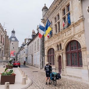 Appartamento Gite En Centre Historique 65M2 Beaugency Exterior photo