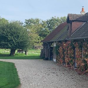 Une Chambre Au Pre Des Fees Bed and Breakfast Salbris Exterior photo