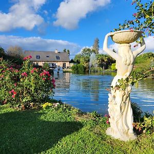 Domaine Du D-Day Bed and Breakfast Saint-Come-du-Mont Exterior photo