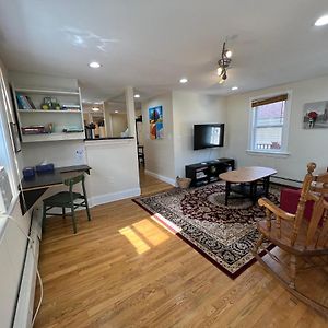 Appartamento Bright & Spacious 1 Br- King Bed & Private Yard Providence Exterior photo