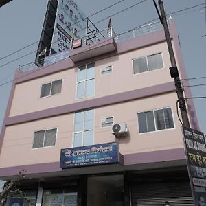 Shri Anand Niketan By Wb Inn Vrindāvan Exterior photo