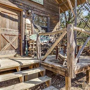 Last Outpost- Cedar Loft Bed and Breakfast Medina Exterior photo