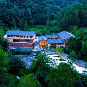 Hotel Wudang Mountain Manju Manor Wudangshan Exterior photo