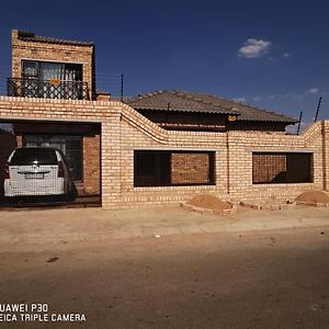 Kpt Property Investment Villa Soweto Exterior photo