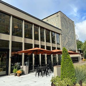 Hotel Meeting House Falls Church Exterior photo