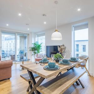 Appartamento Luxe Cambridge Station Flat With Terrace Exterior photo