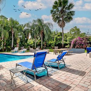 Breathtaking Pool Home And Backyard By Wilton Mnrs Fort Lauderdale Exterior photo