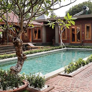 Rumah Dharma Boutique Villa Magelang Exterior photo