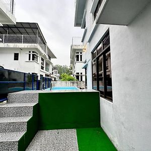 Retreat Saujana Rawang Villa Exterior photo
