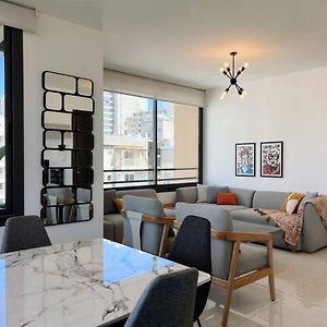 Appartamento Elevated 2Br Living In Hamra Beirut Exterior photo